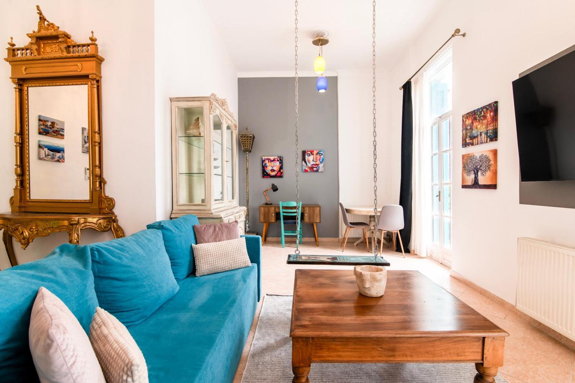 Neoclassical Loft In Monastiraki - Acropolis And Metro Афины Экстерьер фото